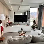Kryształ Górski Z Sauną