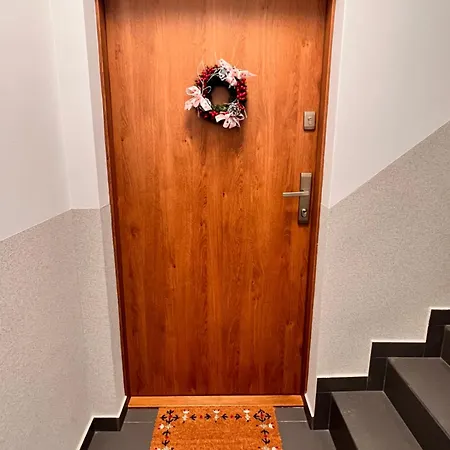 Krysztal Gorski Z Sauna Апартаменты *